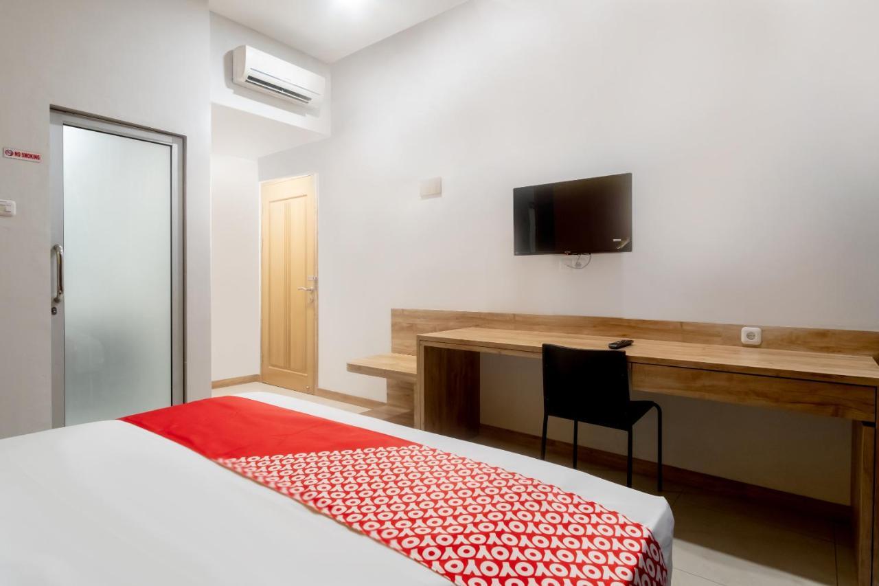 Oyo 3159 Festive Inn Μεντάν Εξωτερικό φωτογραφία